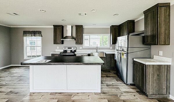 Pinnacle / 28704C Kitchen 81984