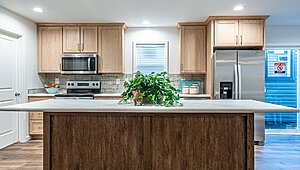 LandMark Limited / 2L2411-P The Crossley Lot #9 Kitchen 84569