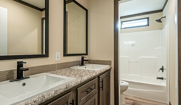 Edge / Big Beam House 32663X Lot #10 Bathroom 84607
