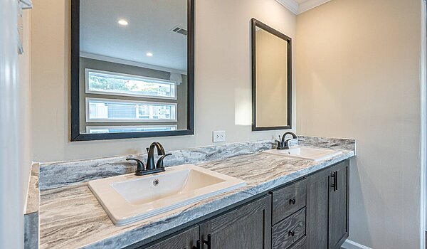 Ascend / The Vienna 3260H32DRN Lot #8 Bathroom 84587
