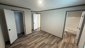 Xtreme / Deuce 16602D Lot #15 Interior 84613