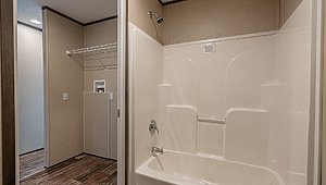 Sandalwood XL / 14462X Lot #27 Bathroom 51719