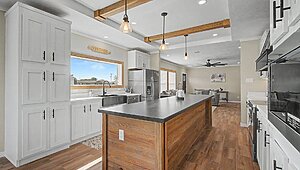 Creekside Series / The Shades Creek CS-3248 Lot #1 Kitchen 90120