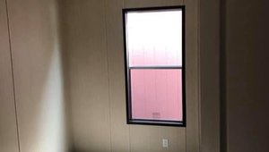 2018 Canyon Lake / 16x80 Bedroom 10563