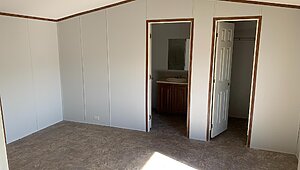 PRE-OWNED / Big Blue Interior 85867