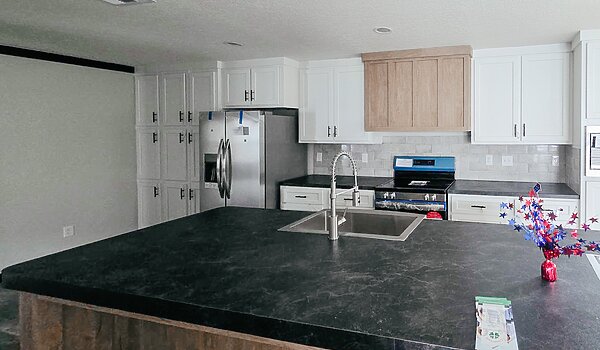 290LY28603A / Destiny Homes Kitchen 82258