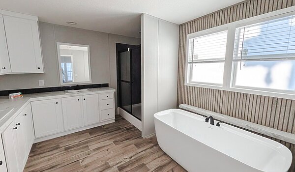 260TS28603N / The Summit Fleetwood No Category 86006