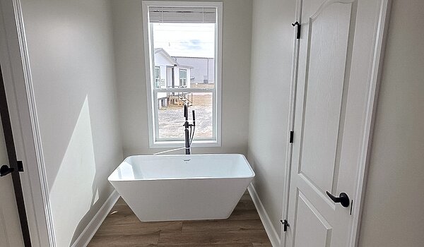 Essentials Series / The Maggie 623-84-4-32 No Category 87672