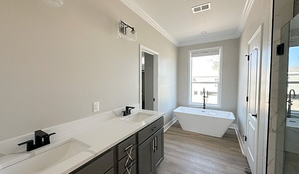 Essentials Series / The Maggie 623-84-4-32 No Category 87677