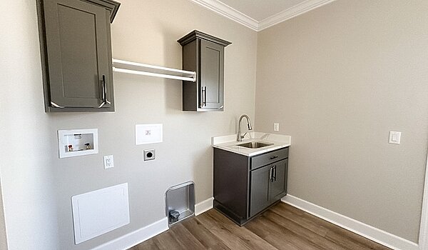 Essentials Series / The Maggie 623-84-4-32 No Category 87685