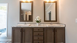 Ranger / The Country Aire Bathroom 13640