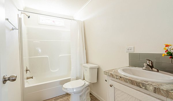 Riverview / 4603A Bathroom 56055