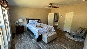 Heritage / Country Classic H3252-32C Bedroom 51597