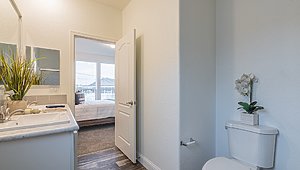 Creekside Manor / The Van Berg Manor CM-3443P Bathroom 44731