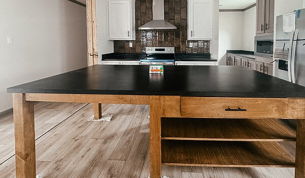 Creekside Series / The Patton Creek CS-3249 Kitchen 81428