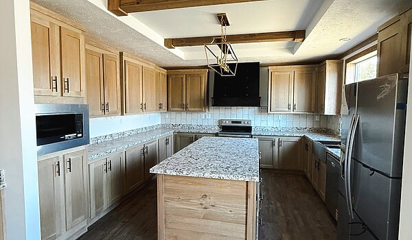 The Cedar Creek / Timber Creek Kitchen 85410