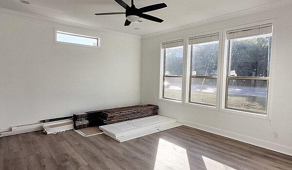 Essentials Series / The Maggie 623-84-4-32 No Category 87814