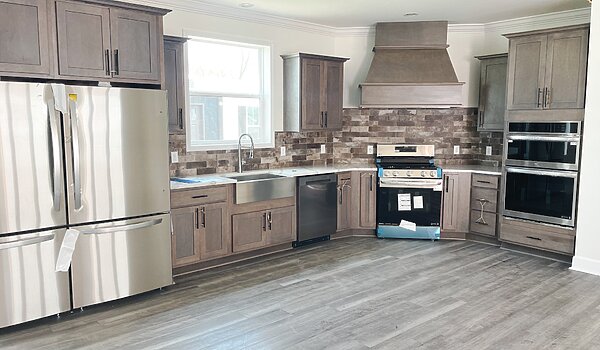 Essentials Series / The Maggie 623-84-4-32 Kitchen 87531