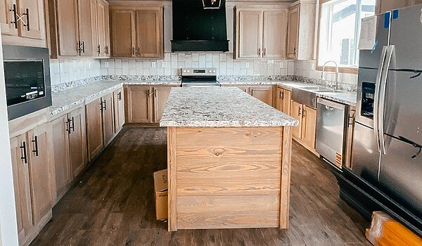 The Cedar Creek / Timber Creek Kitchen 84087