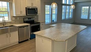 Crystal Lake - Zephyrhills / 5038 Coopers Hawk Place Kitchen 41763