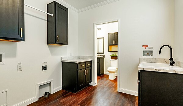 Prime / PRI3284-2010 with 9 foot Sidewalls & Hidden Pantry Utility 83515