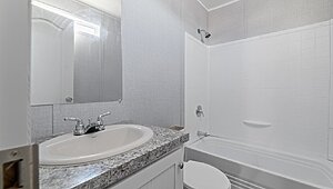 Value Premier / 16683G Bathroom 67325