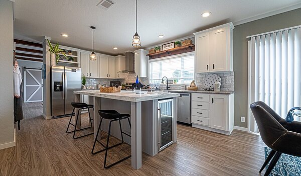 SAVE 20K Was $211,530 NOW $189,900 / ACT FAST - END OF THE YEAR CLOSEOUT! Interior 85199