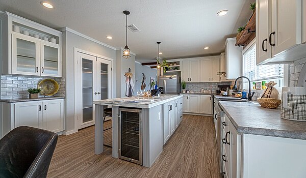 SAVE 20K Was $211,530 NOW $189,900 / ACT FAST - END OF THE YEAR CLOSEOUT! Interior 85200