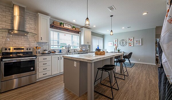 SAVE 20K Was $211,530 NOW $189,900 / ACT FAST - END OF THE YEAR CLOSEOUT! Interior 85201