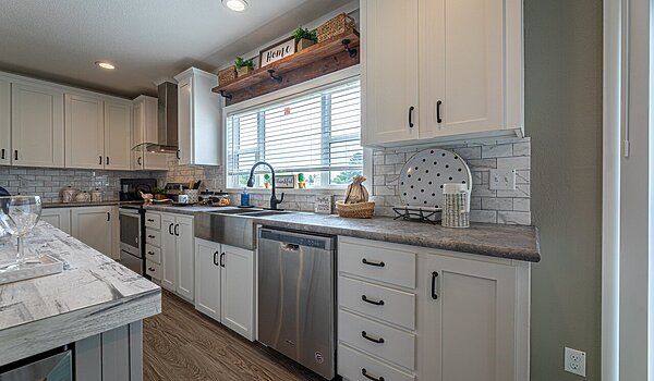 SAVE 20K Was $211,530 NOW $189,900 / ACT FAST - END OF THE YEAR CLOSEOUT! Interior 85203