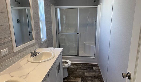 VERDE RANCH 28403N / PRICE STARTING AT $89,999 Bathroom 91800