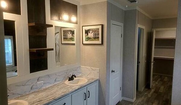 Masterpiece / Paladin 30664D Bathroom 91405