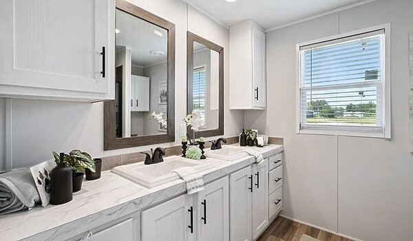Alpha / Valor 16763N Bathroom 91503