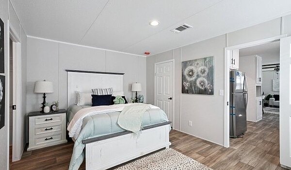Alpha / Valor 16763N Bedroom 91502