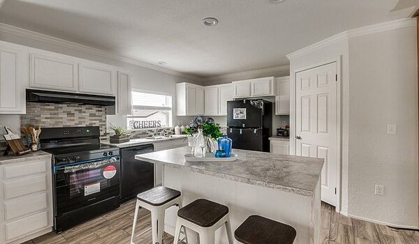 Emerald Doublewides / Emerald 28603A Kitchen 91327