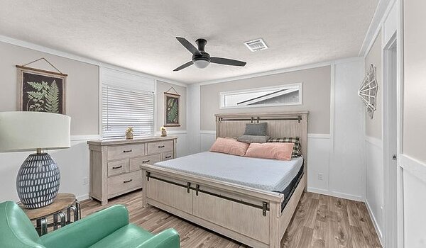 Palm Harbor Elite / PH Elite 28523F Bedroom 91389