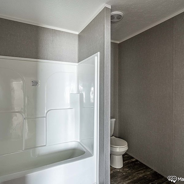 Reserve / The Reserve 76 Bathroom 25749
