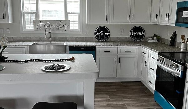 Lifestyle / Gulf 32663A Interior 85219