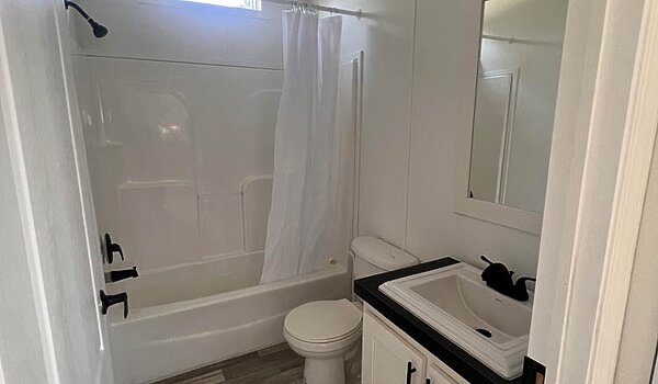 884 Yaupon Ct SW, Calabash, NC 28467 / Raven H-2483N-PS Bathroom 83022