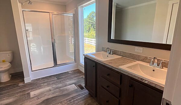 880 Yaupon Ct SW, Calabash, NC 28467 / Ranger The Classic 56D Bathroom 83034