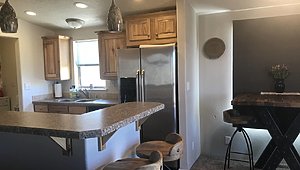 USED HOME / Cedar Canyon 2055 Kitchen 50957