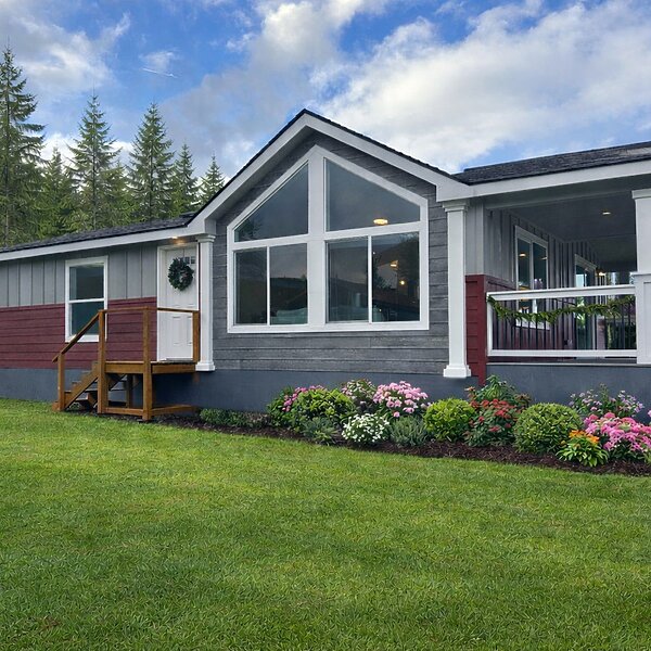 Hillcrest Double Wides / G827 Exterior 85785