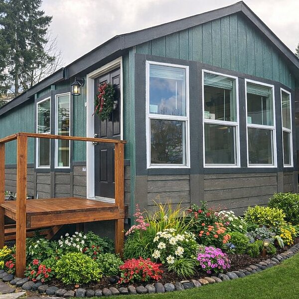 Cascadia Value / DU12321T Exterior 85776