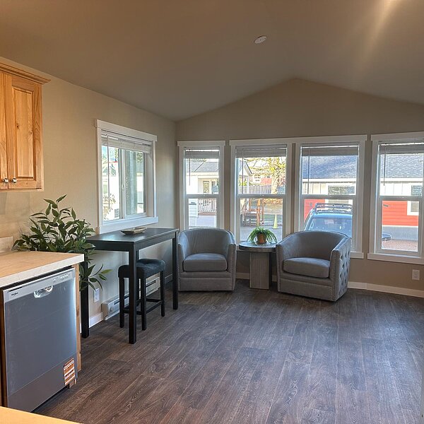 Cascadia Value / DU12321T Interior 85780