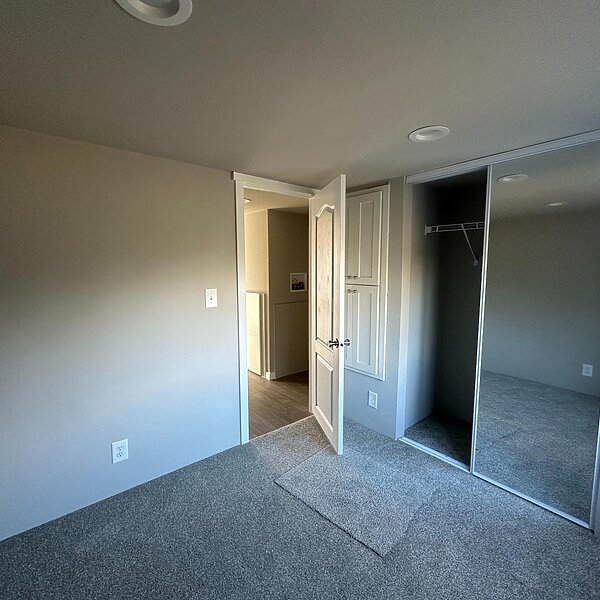 Cascadia Value / Special Edition 12351X Interior 85771