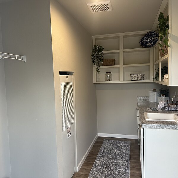 Pure Series / 28604M Interior 85820