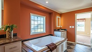 Platinum Homes / The Timberline X-7019 Bathroom 15143
