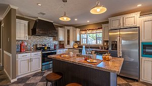 Platinum Homes / The Timberline X-7019 Kitchen 15125