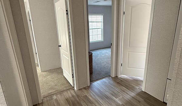 The Summit / 28483A Interior 85555