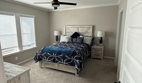 ON CLEARANCE / Kash EL28563A Interior 85755